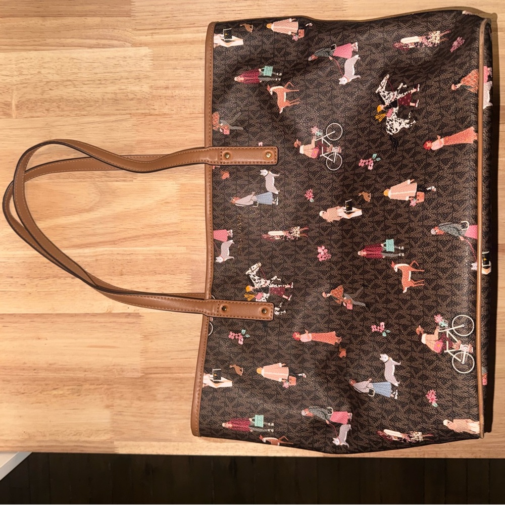 Brown Patterned Michael kors Tote Bag with Tan Straps - Picture 2 of 5